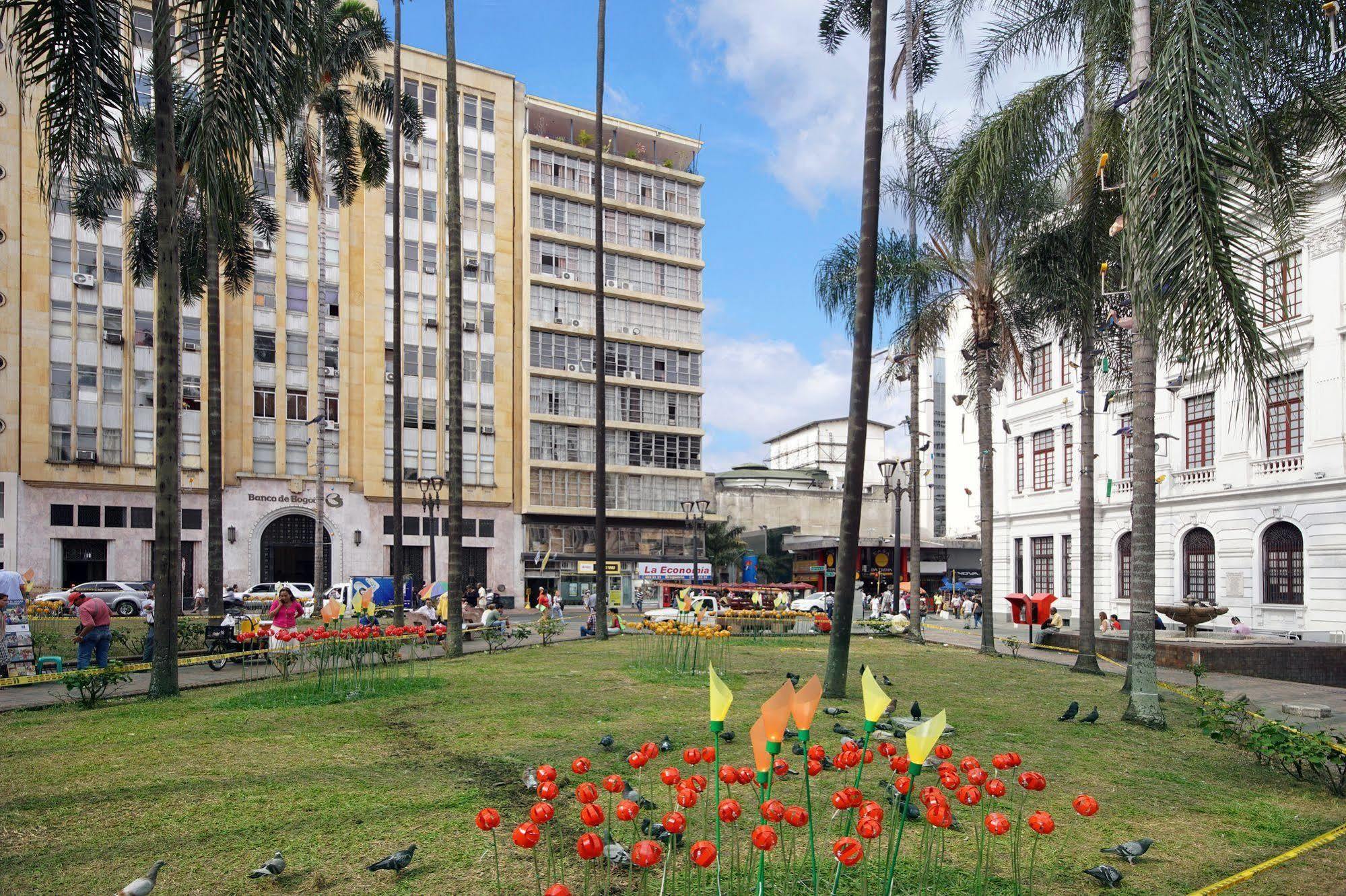 Hotel Royal Plaza Cali Exterior photo
